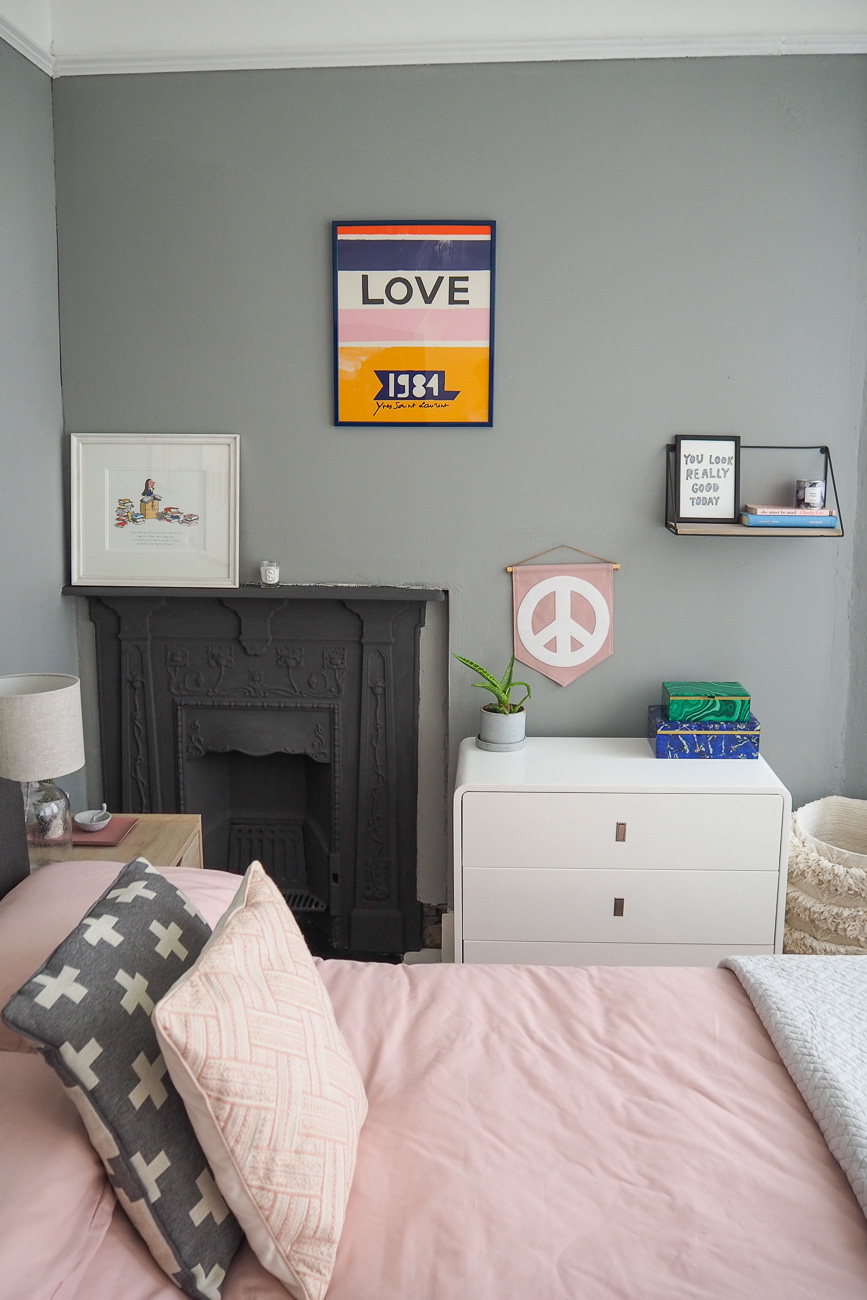RENOVATION UPDATE: DECORATING A ROOM ON ZERO BUDGET